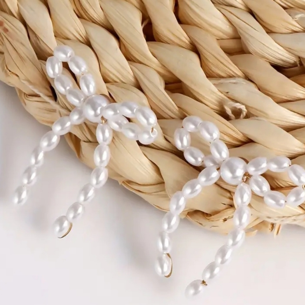 Pearl Promise Earrings - Picture 2 of 9